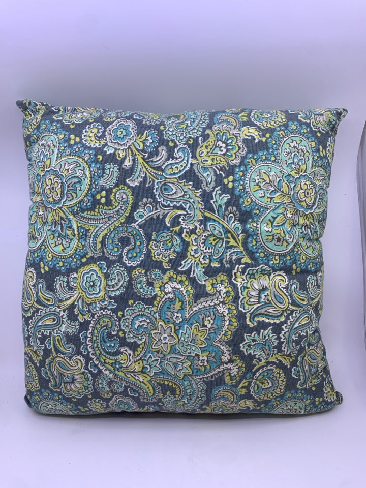 GREEN+ BLUE PAISLEY PATTERN PILLOW.