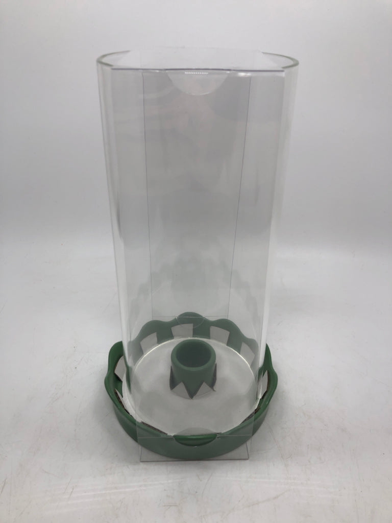 NIP SCALLOP CERAMIC HURRICANE TAPER CANDLE HOLDER.
