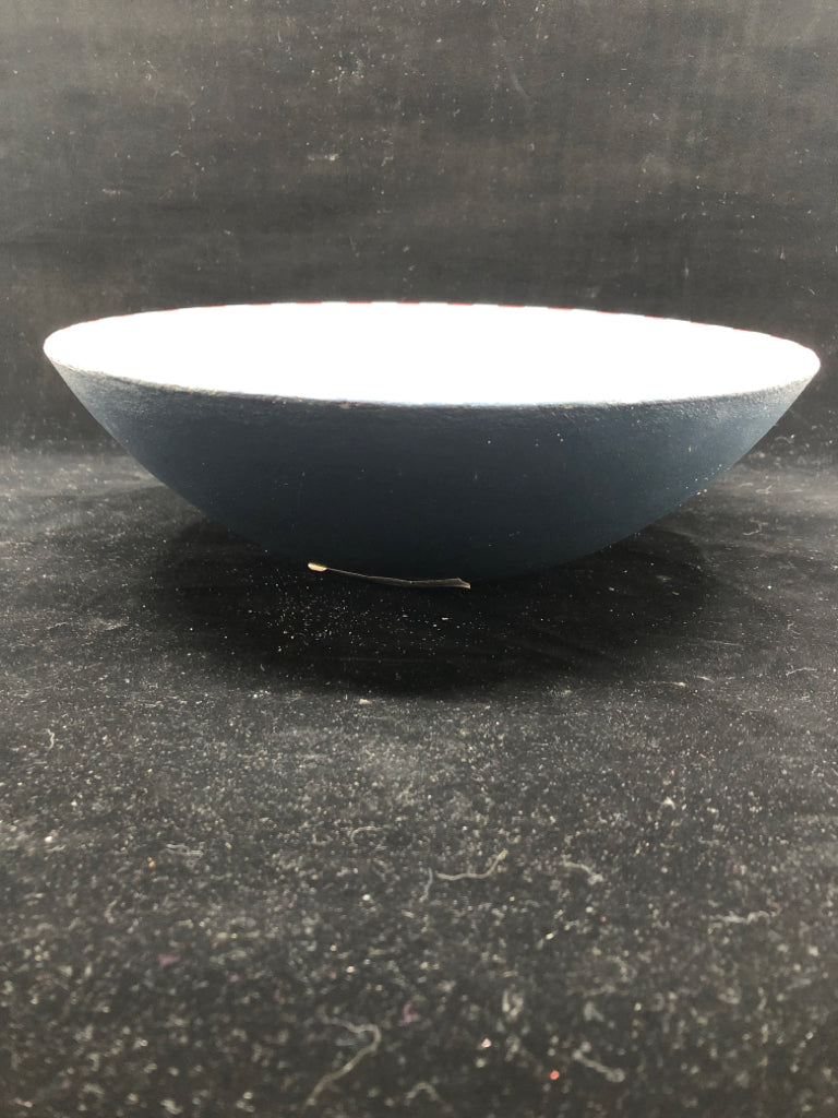 PRIMITIVE ITS SNOW TIME DECORATIVE BOWL.