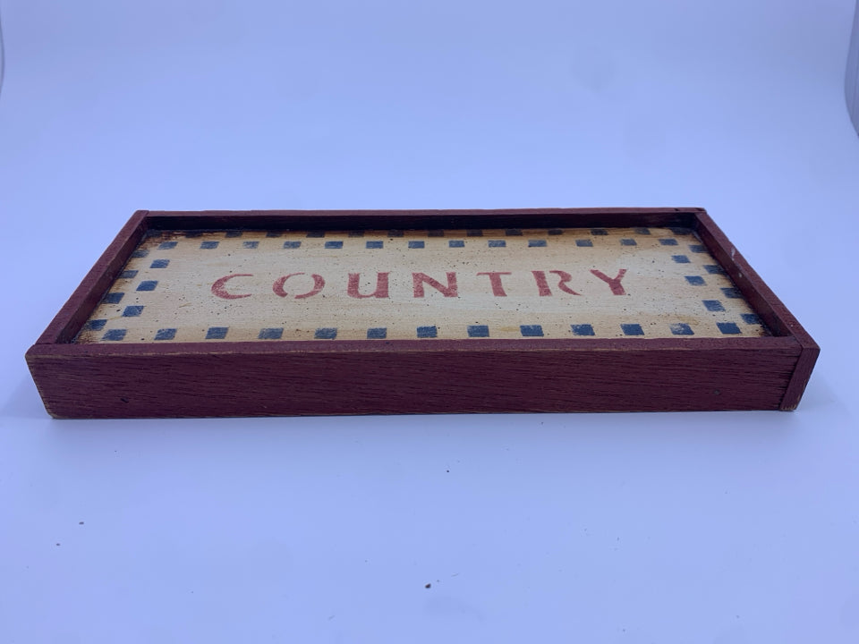 COUNTRY PRIMITIVE WOOD BLOCK SIGN.