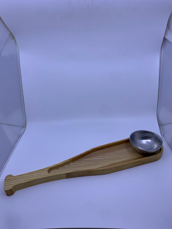 WOOD BASE BALL BAT CHIP AND DIP SERVER.