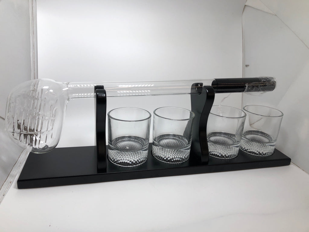 NIB GOLF CLUB DECANTER + 4 GLASSES-  THE WINE SAVANT.