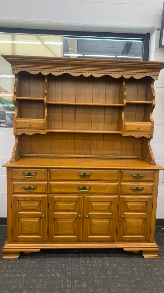 2PC CONANT MAPLE HUTCH.