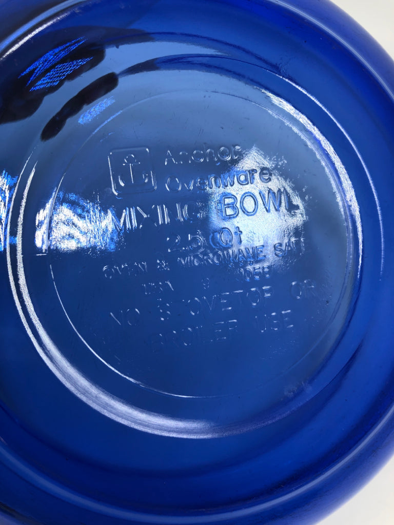 COBALT BLUE ANCHOR HOCKING MIXING BOWL.
