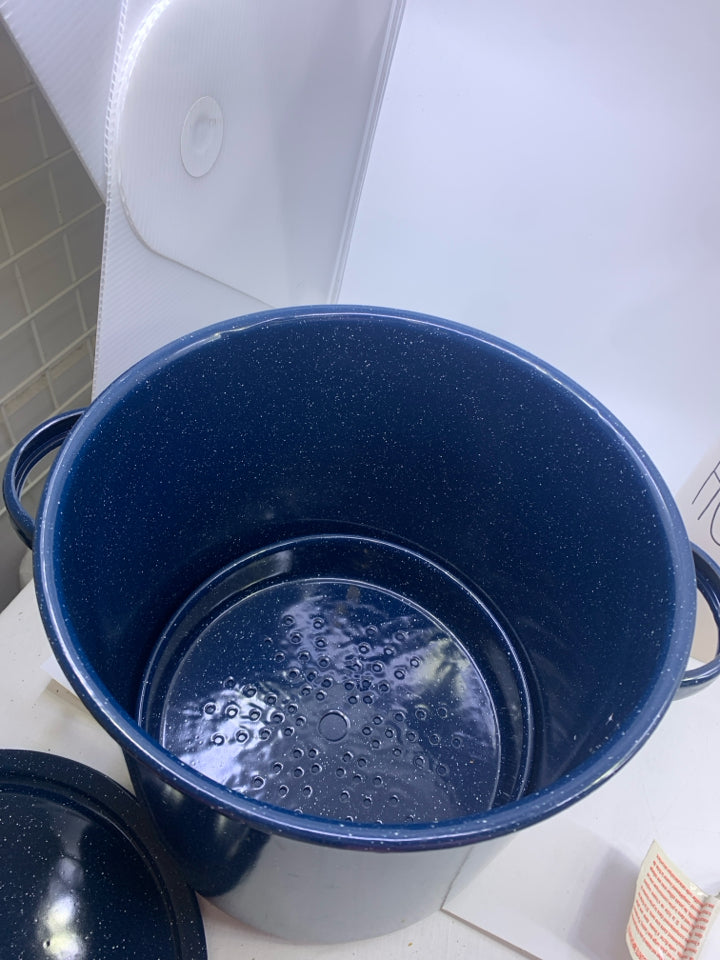 LARGE BLUE ENAMEL STOCK POT.