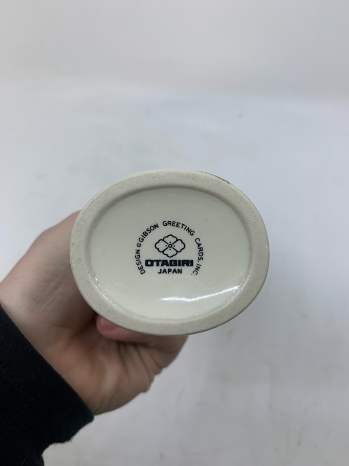 OVAL VASE W/ FINCH ON BRANCH GOLD RIM.