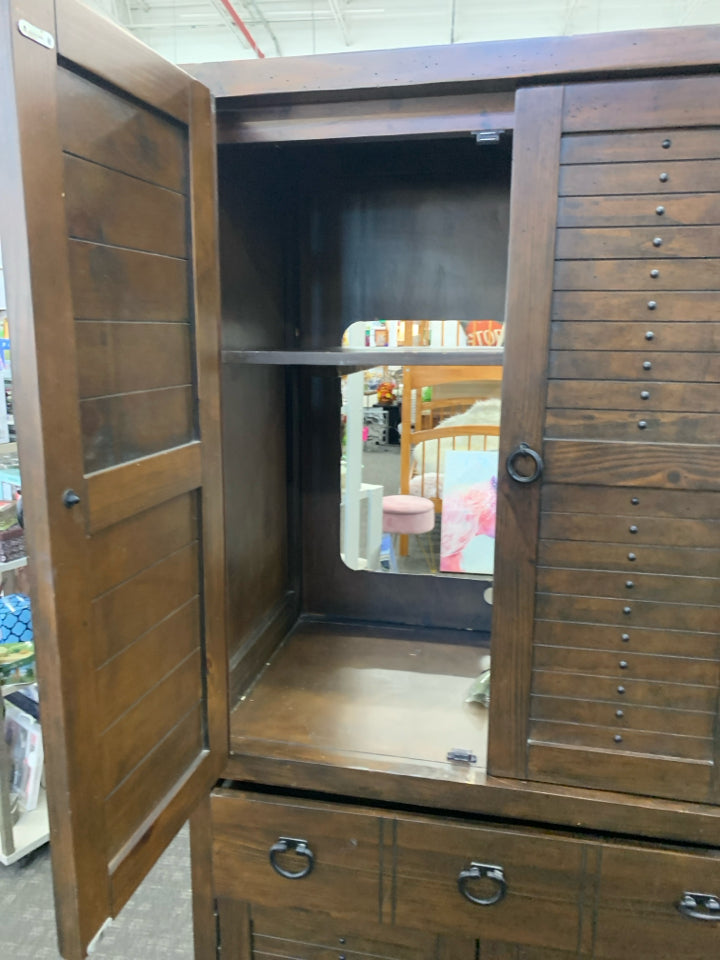 DARK WOOD TV CABINET W SHELF AND BOTTOM CABINET.