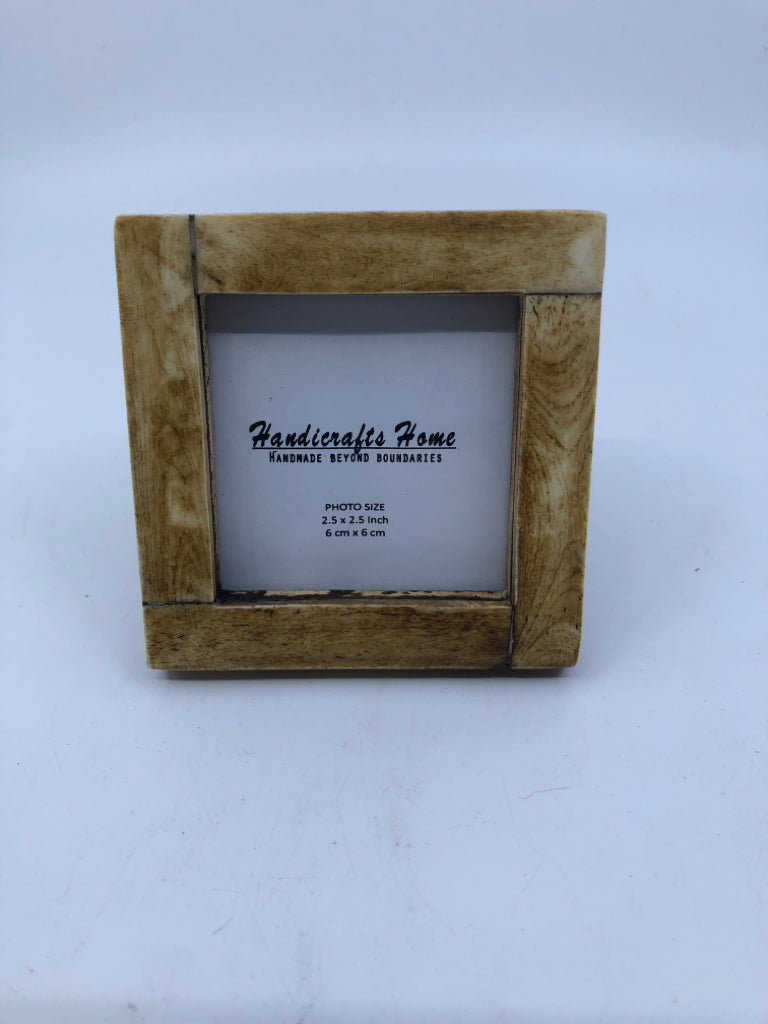 WOOD PICTURE MINI FRAME SQUARE.