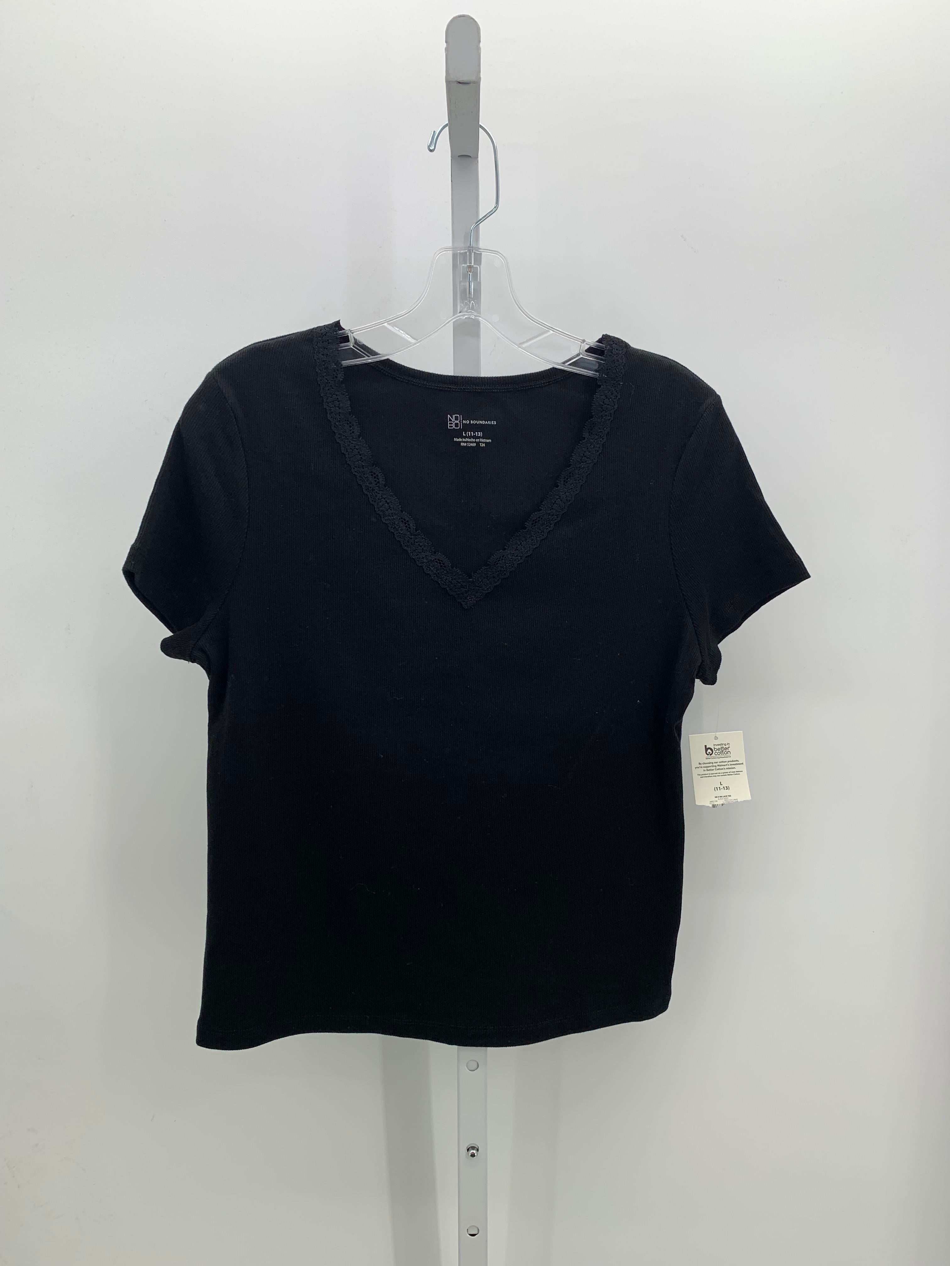 No Boundries Size Large Juniors Short Sleeve Shirt