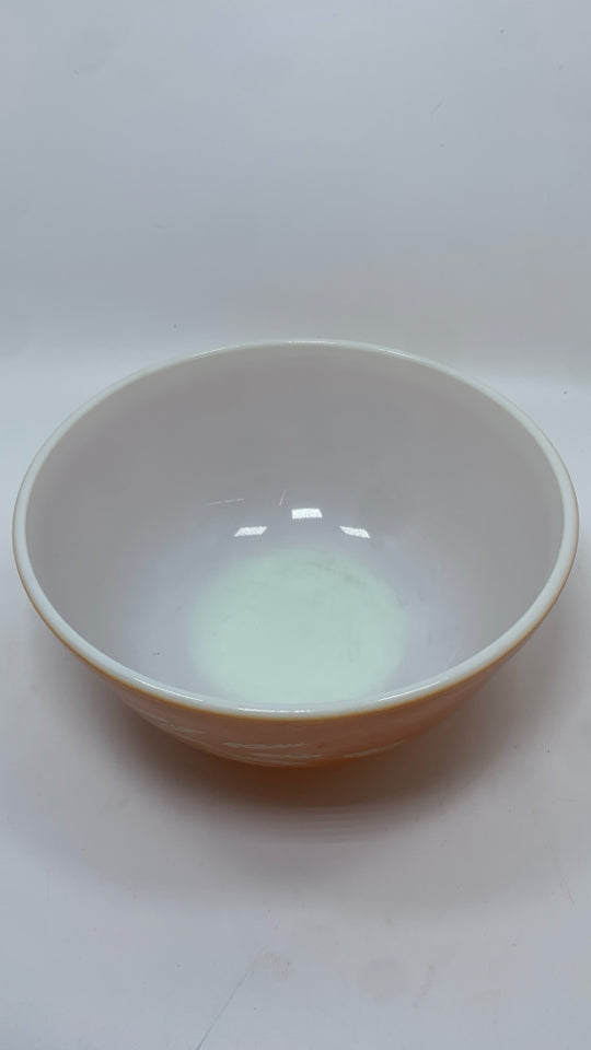 VTG PYREX ORANGE MIXING BOWL.