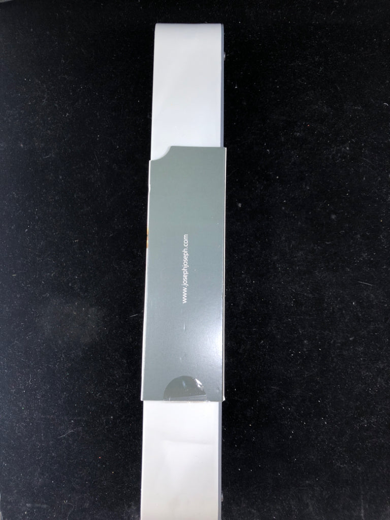 NIP COMPACT CUTLERY ORGANIZER.