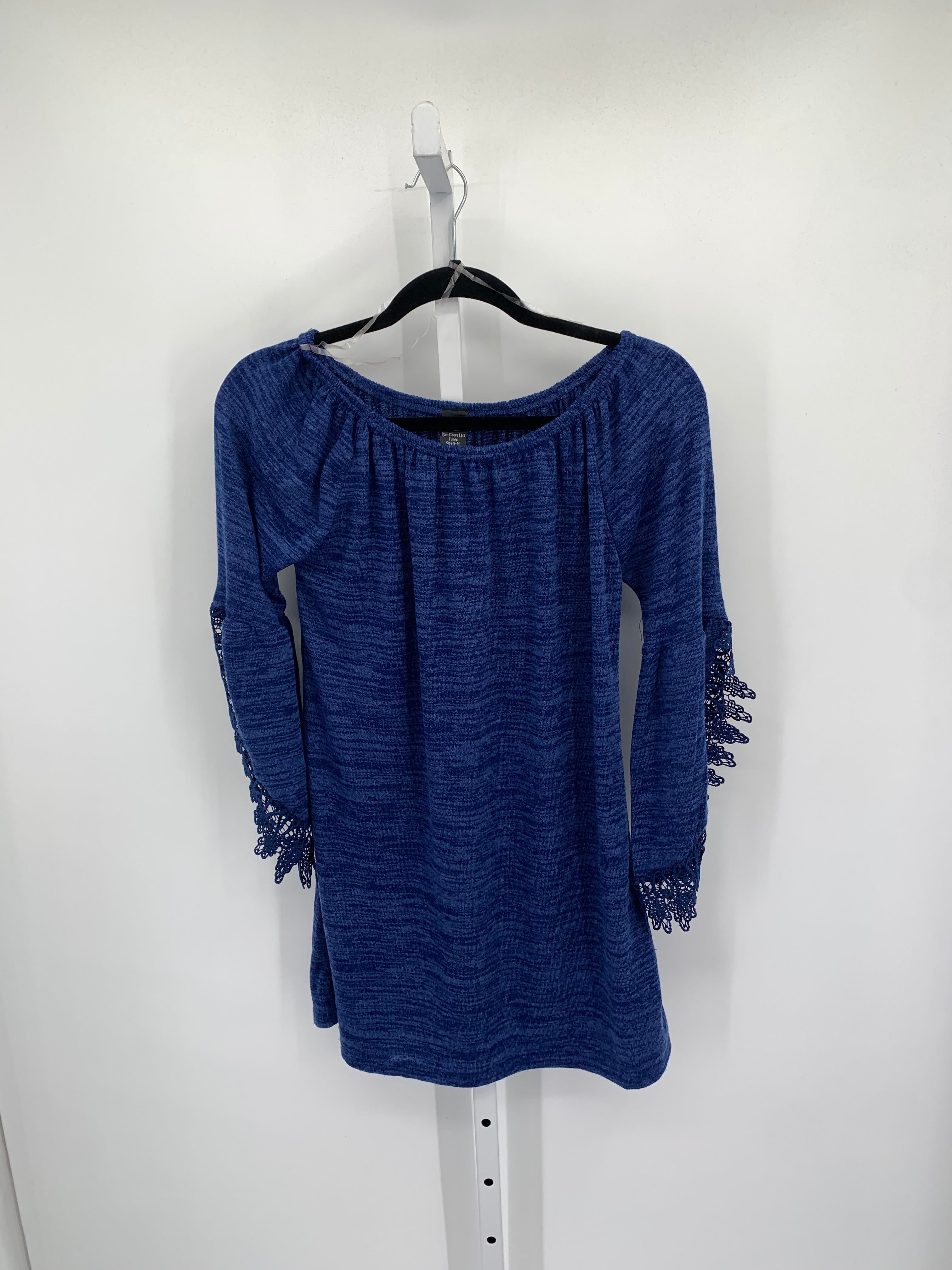 Size S/M Misses 3/4 Sleeve Shirt