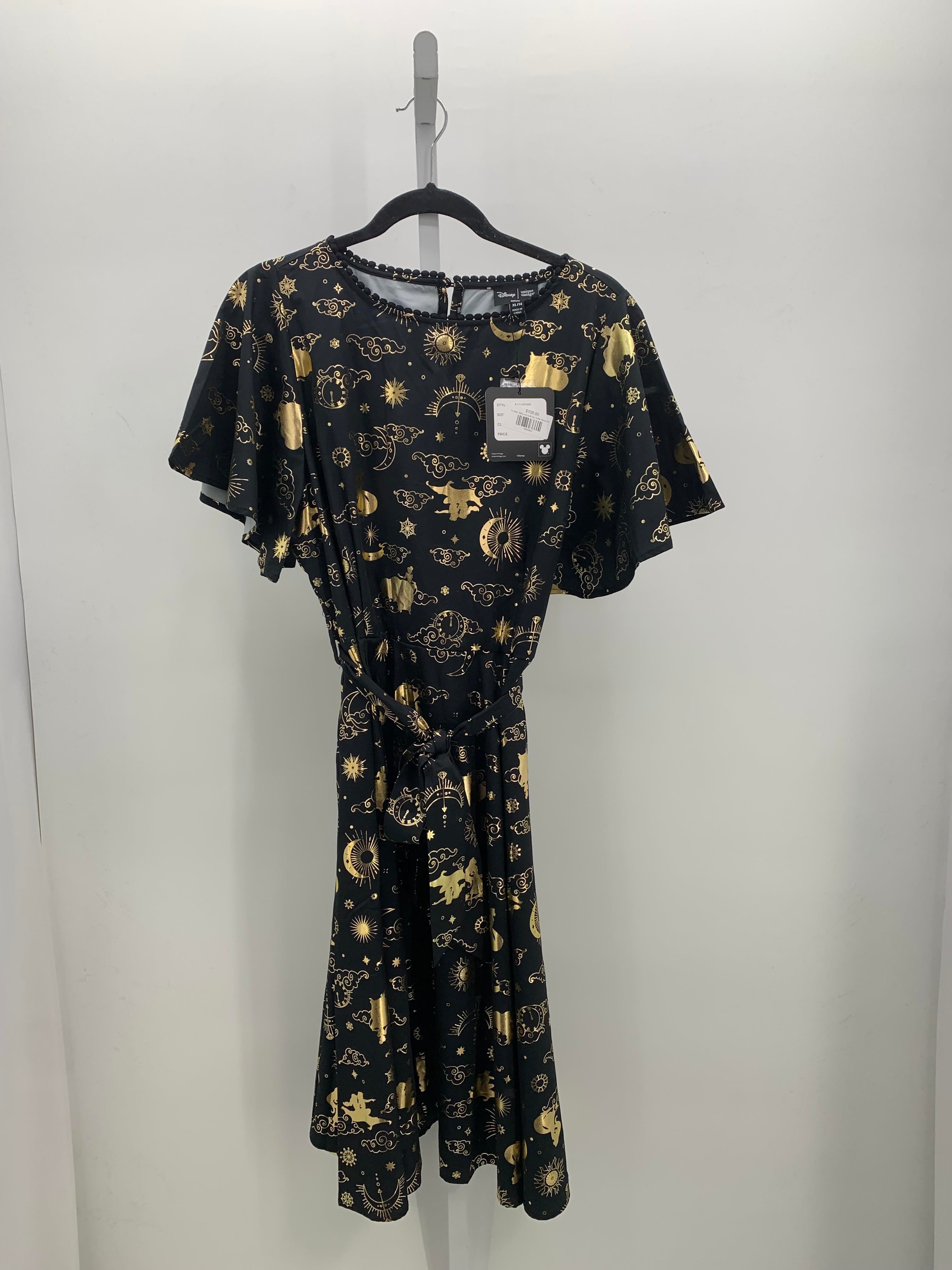 Disney Size Extra Large Misses Short Sleeve Dress