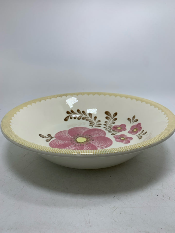 VTG LARGE PINK FLORAL SERVING BOWL BY JEANNETTE.