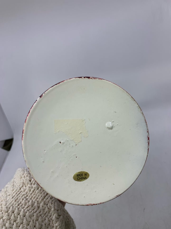 METAL STANDING WOMAN W/ PURPLE DRESS, SHOES SPARKLE COLLAR.