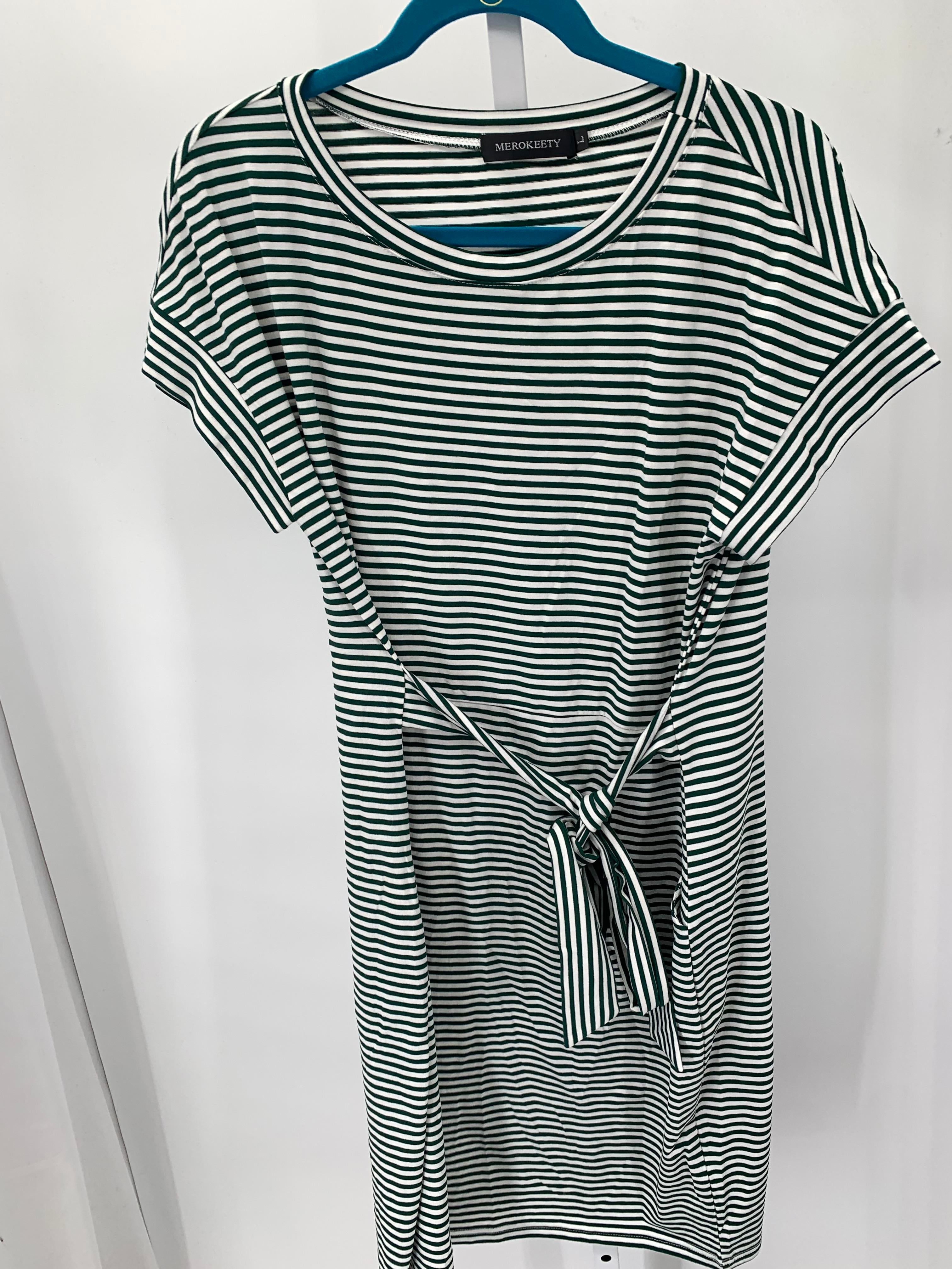 Size Large Misses Short Sleeve Dress