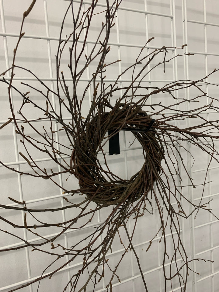 TWIG WREATH.