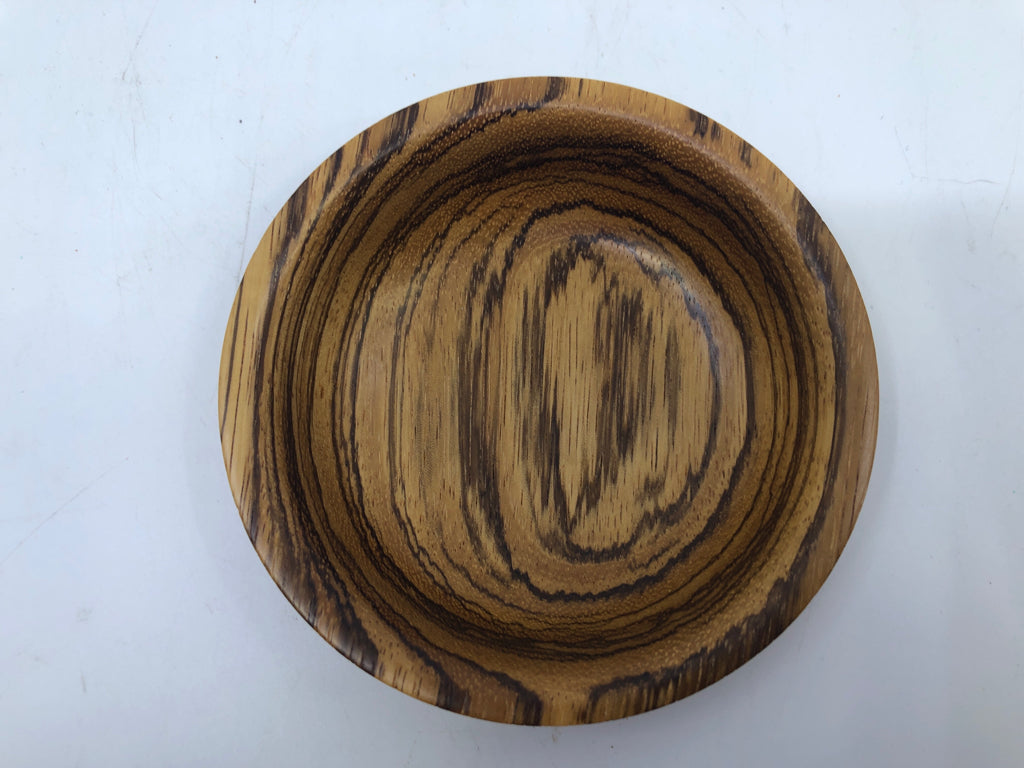 SMALL FAUX WOOD BOWL.