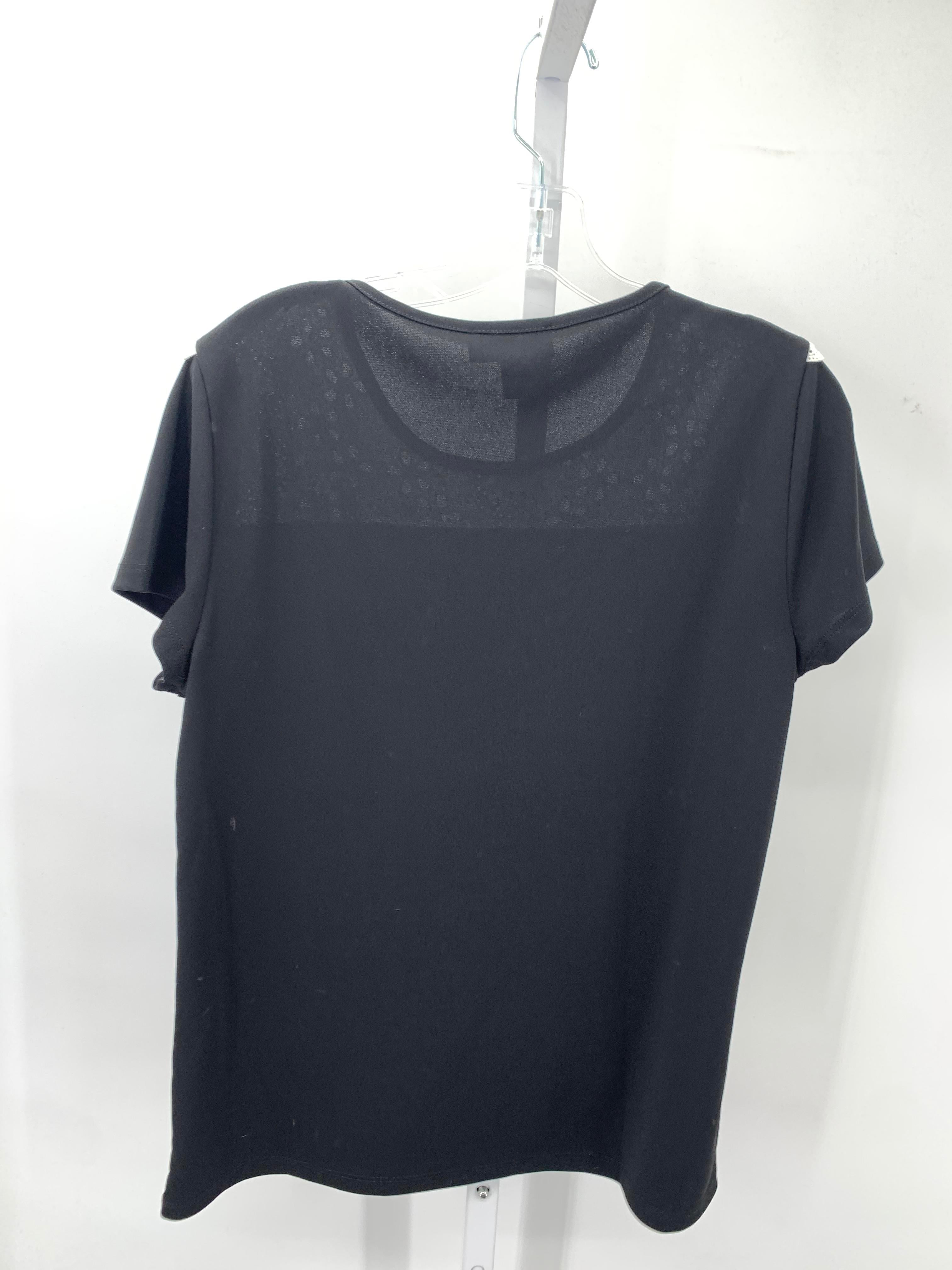 Size Medium Misses Short Sleeve Shirt