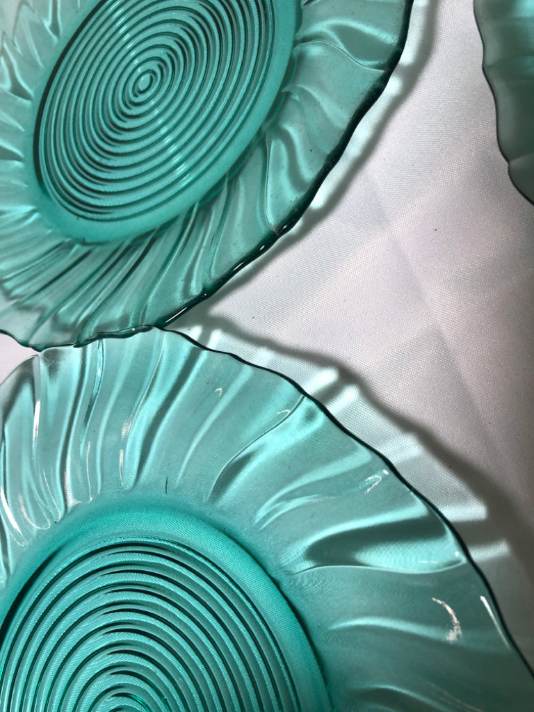 4 TEAL TEXTURED GLASS PLATES.