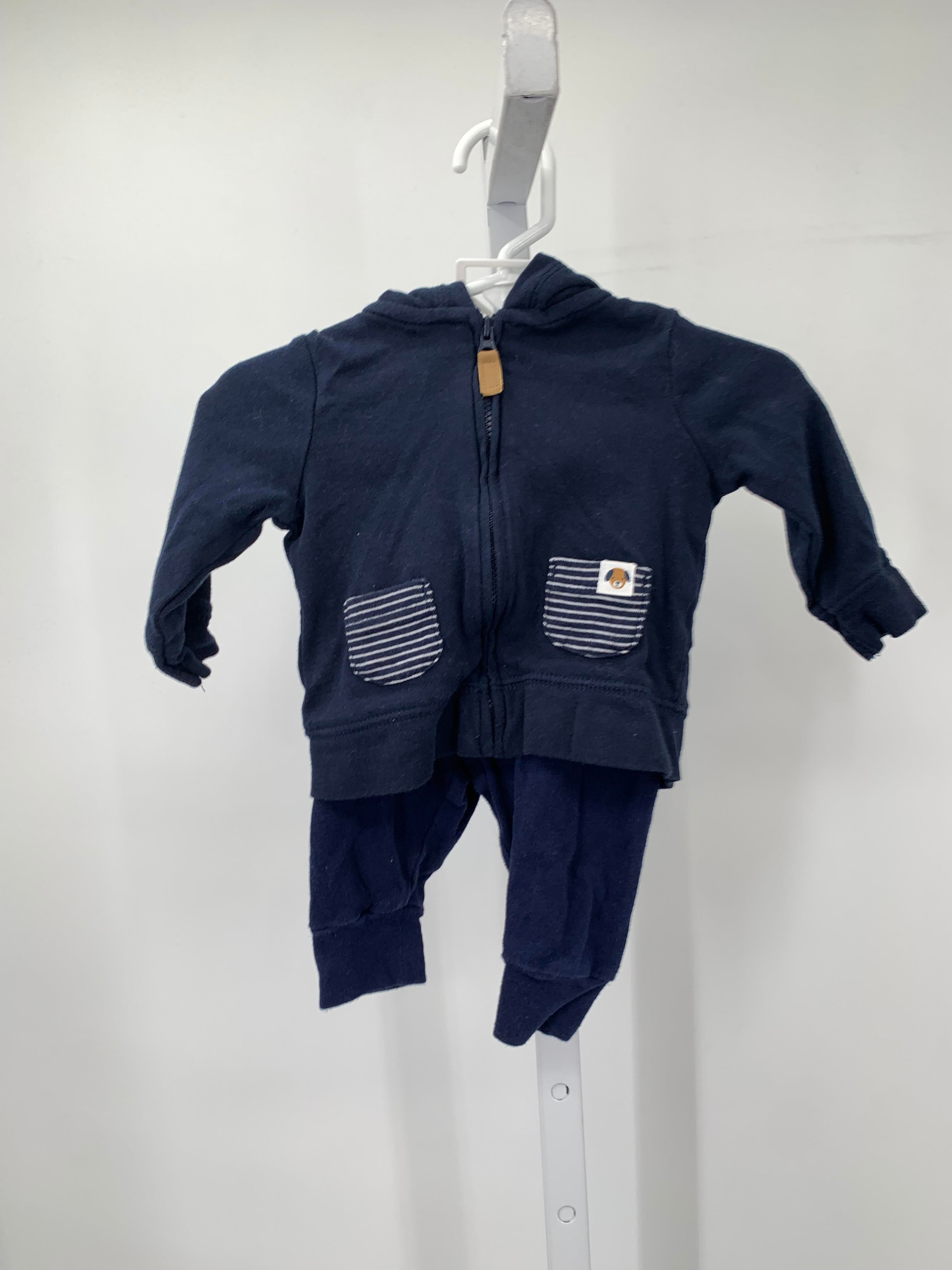 HOODED ZIP JACKET AND PANTS