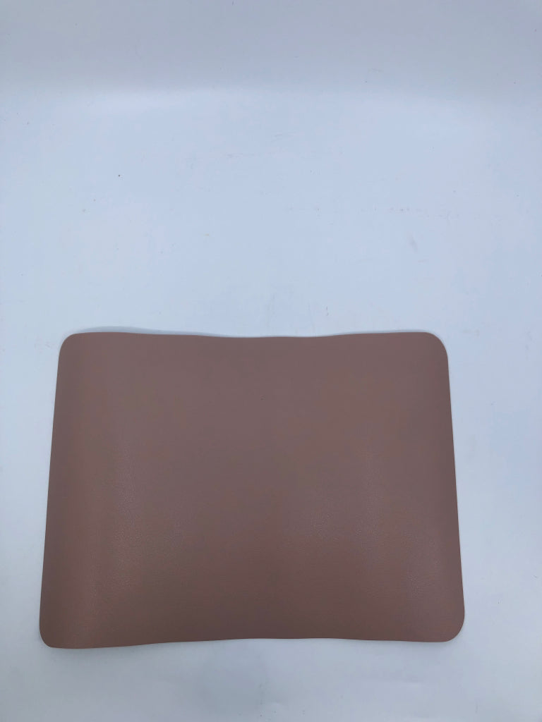 SMALL PALE PINK MOUSE PAD.