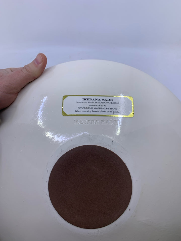 LARGE BLUE W/ RED DETAILS FLOWER FROG VASE.