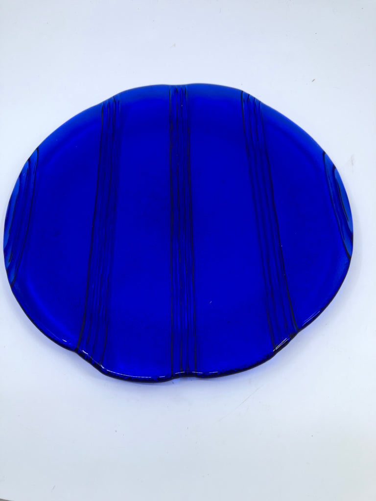 COBALT BLUE ROUND SERVING PLATE.