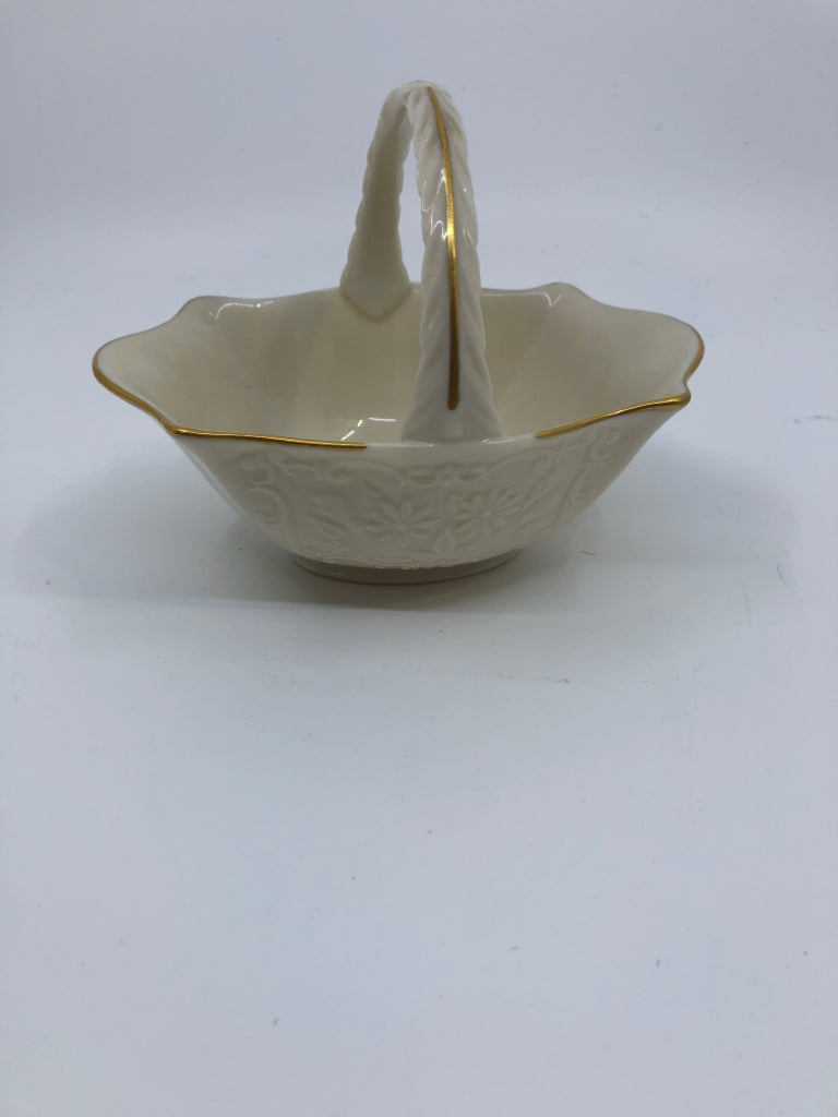 LENOX FLORAL EMBOSSED BASKET.