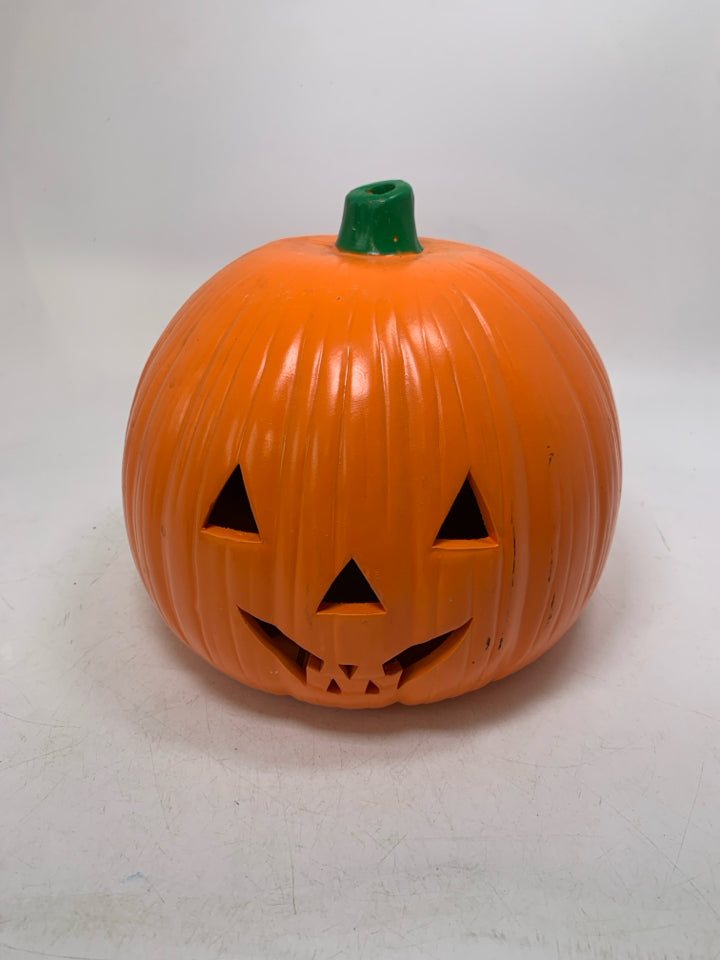 CERAMIC HOLLOW JACK O LANTERN CUTOUT.