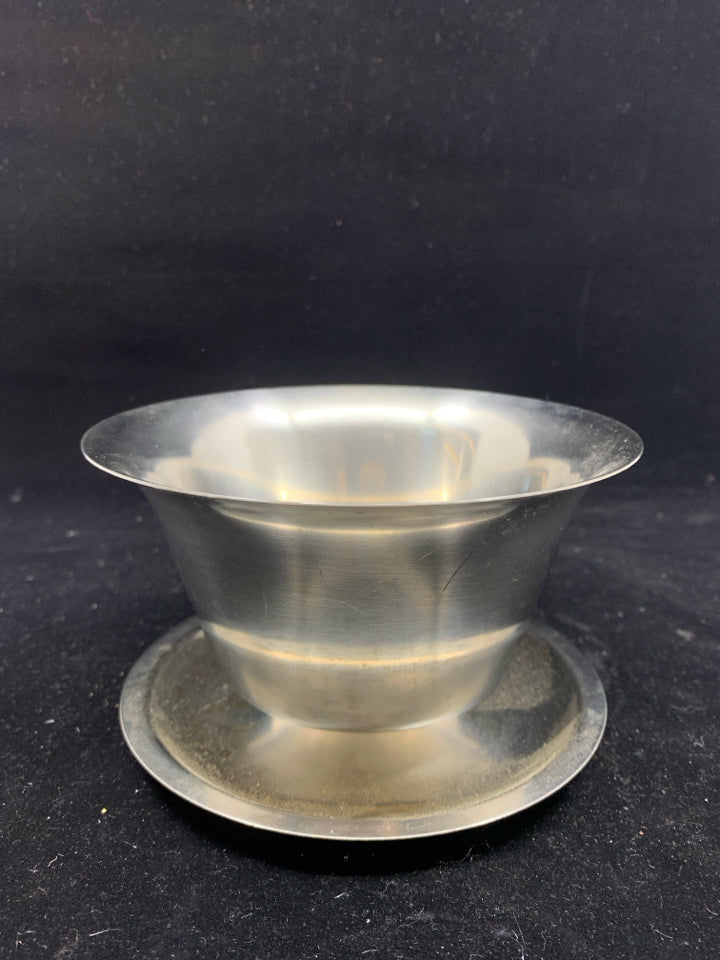 METAL BOWL W LIP.