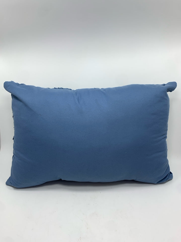 BLUE LINE RUFFLE PILLOW.