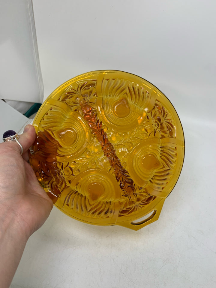 VTG SHALLOW FOOTED CANDY DISH W/ 1 HANDLE.
