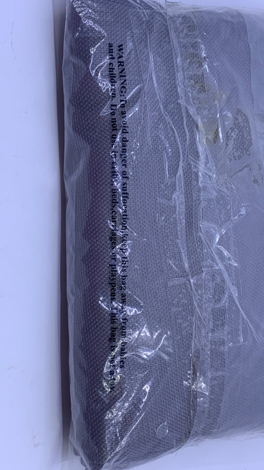 NIP GREY CURTAIN.