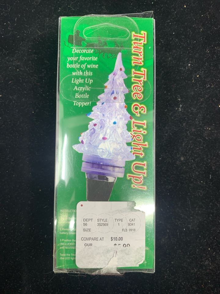 NIB LIGHT UP BOTTLE TOPPER CHRISTMAS TREE.