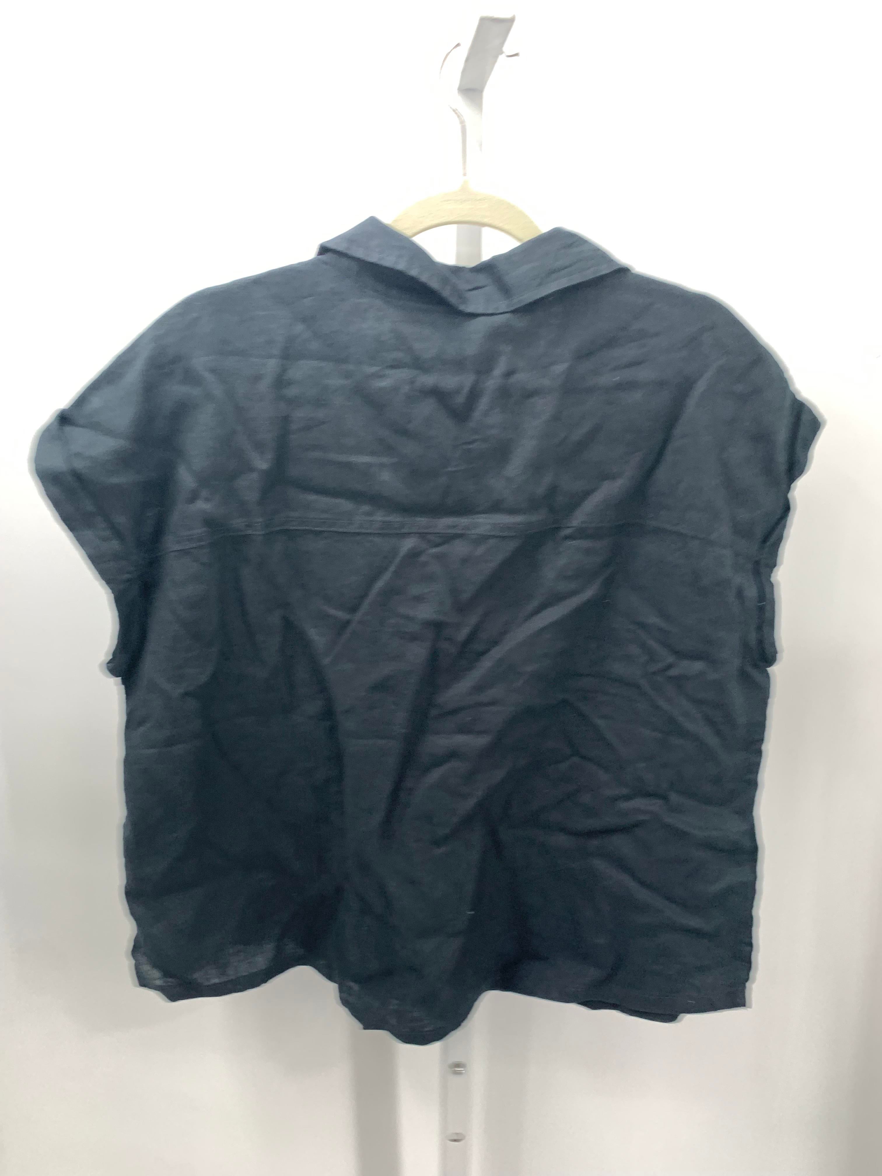 Size Extra Large Misses Short Sleeve Shirt