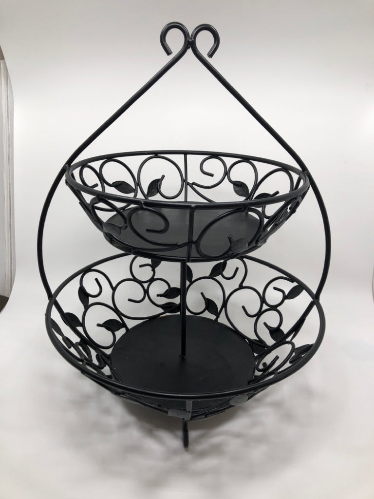 2-TIER FRUIT BASKET W/METAL LEAVES.