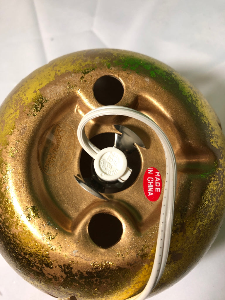 GOLD CERAMIC LAMP W/ STAR PIERCED CUTOUTS.