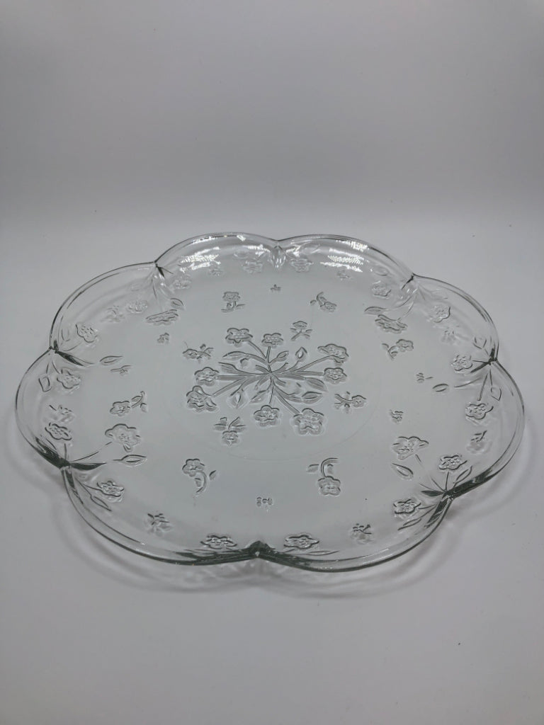 FLOWER EMBOSSED GLASS PLATTER W/RUFFLED EDGE.