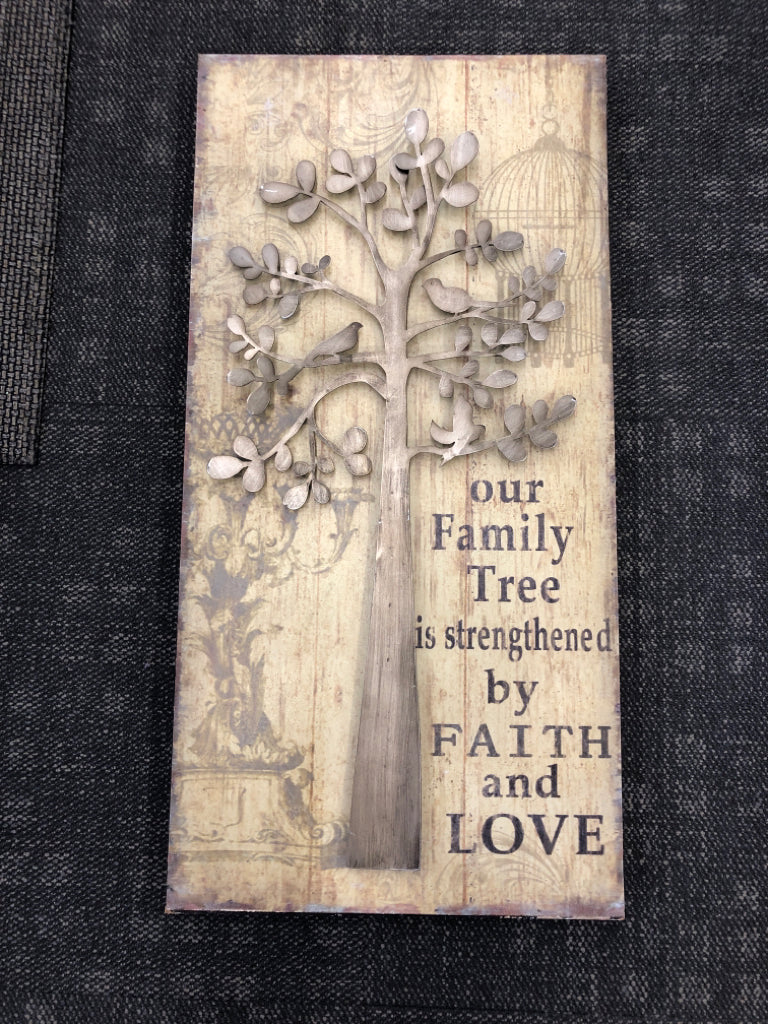 OUR FAMILY TREE- WALL PLAQUE.