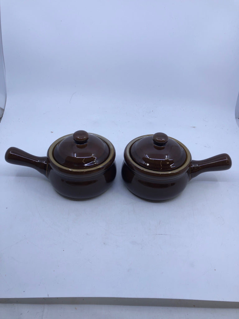 2 DARK BROWN SOUP CROCKS W LIDS.