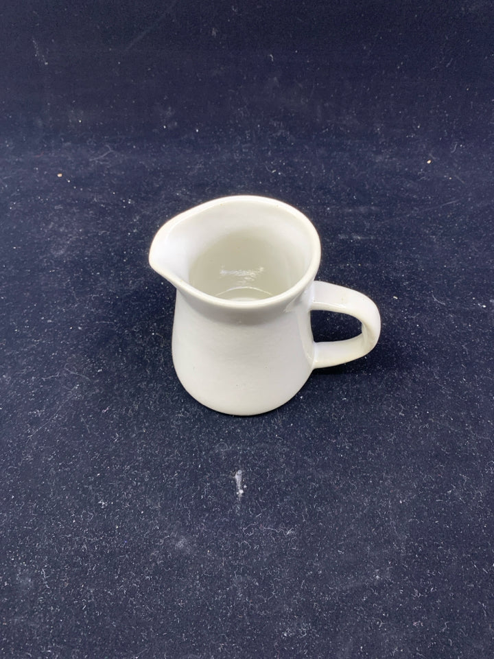 STONEWARE CREAMER.