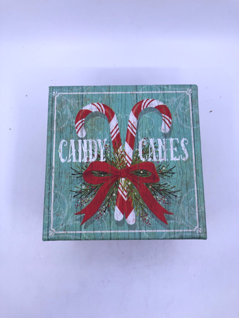 CANDY CANES GIFT BOX.