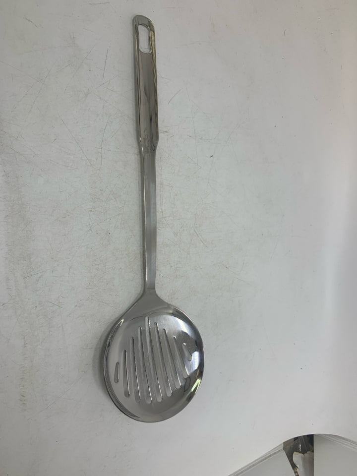 STAINLESS STEEL SLOTTED SPOON.