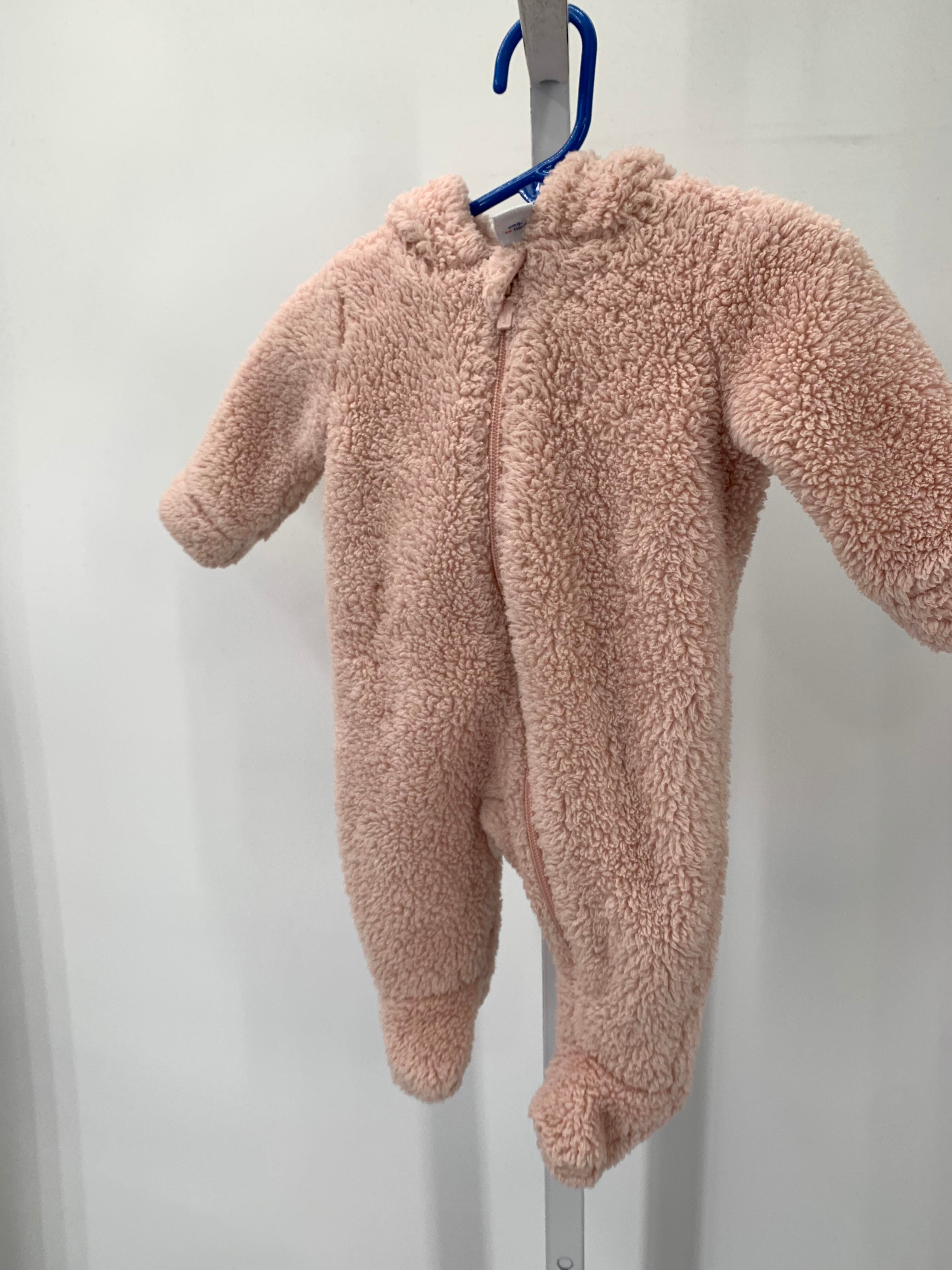 Old Navy Size 0-3 months Girls Snow Suit