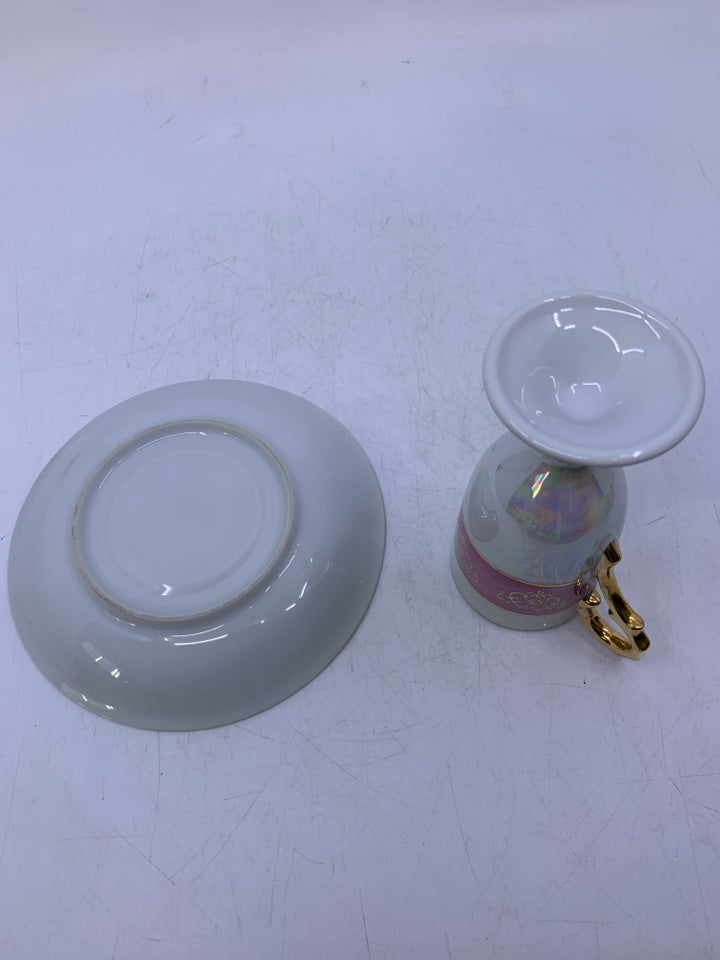 VICTORIAN COUPLE DECOR CUP/SAUCER