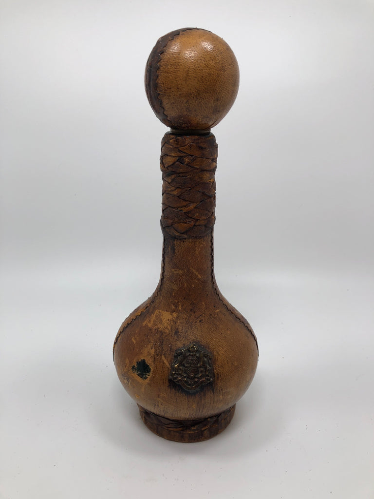 VTG LEATHER WRAPPED DECANTER W/BALL STOPPER.