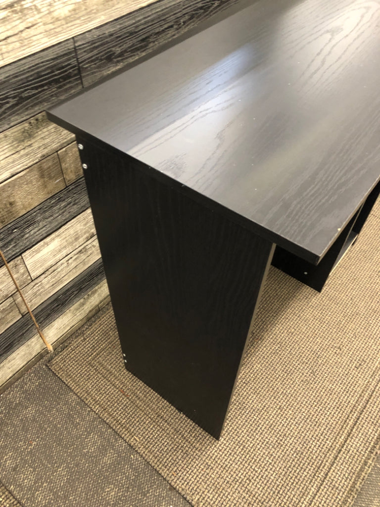 SMALL BLACK DESK W/2 CUBBIES.