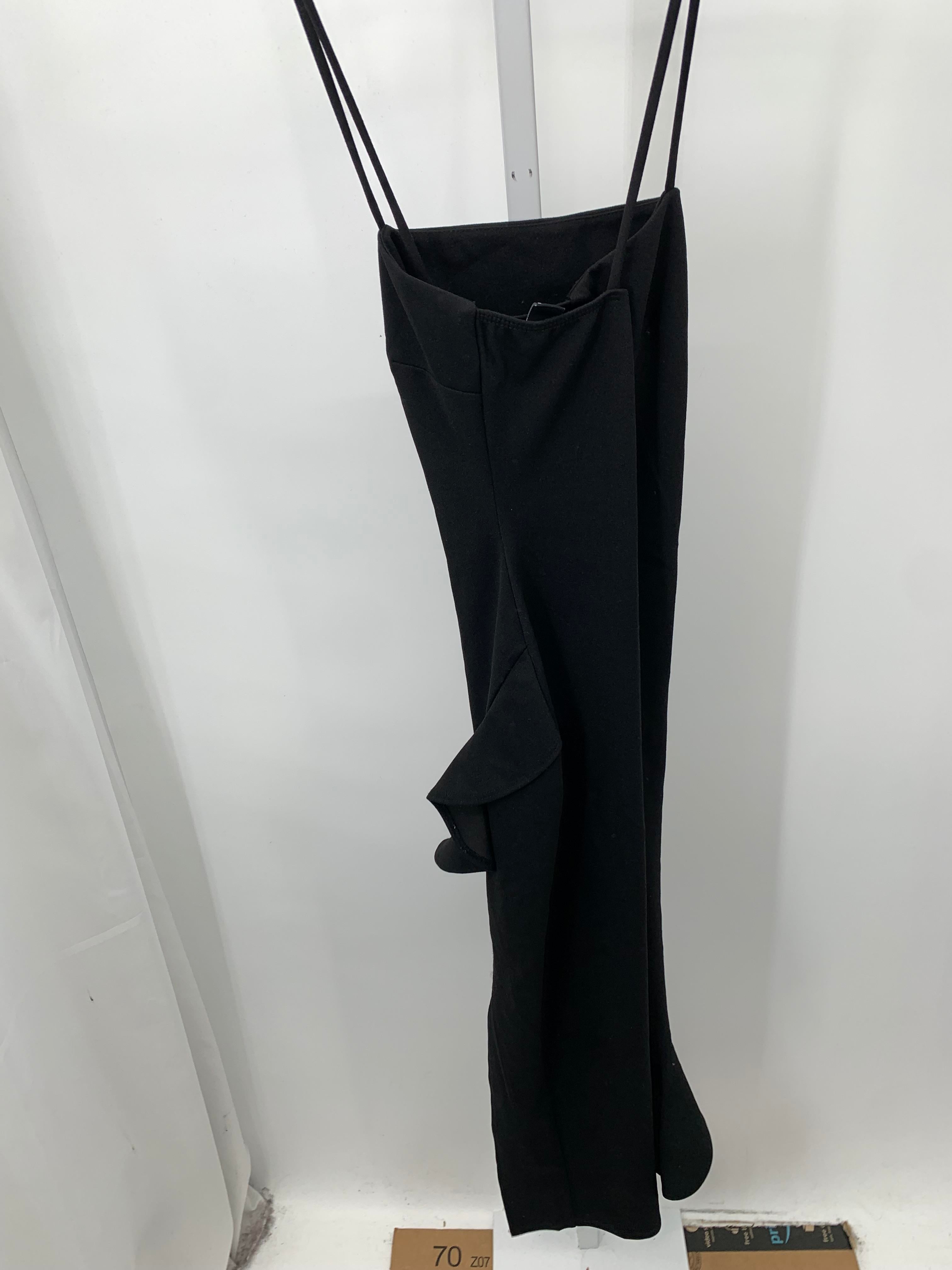 Size Medium Juniors Sleeveless Dress