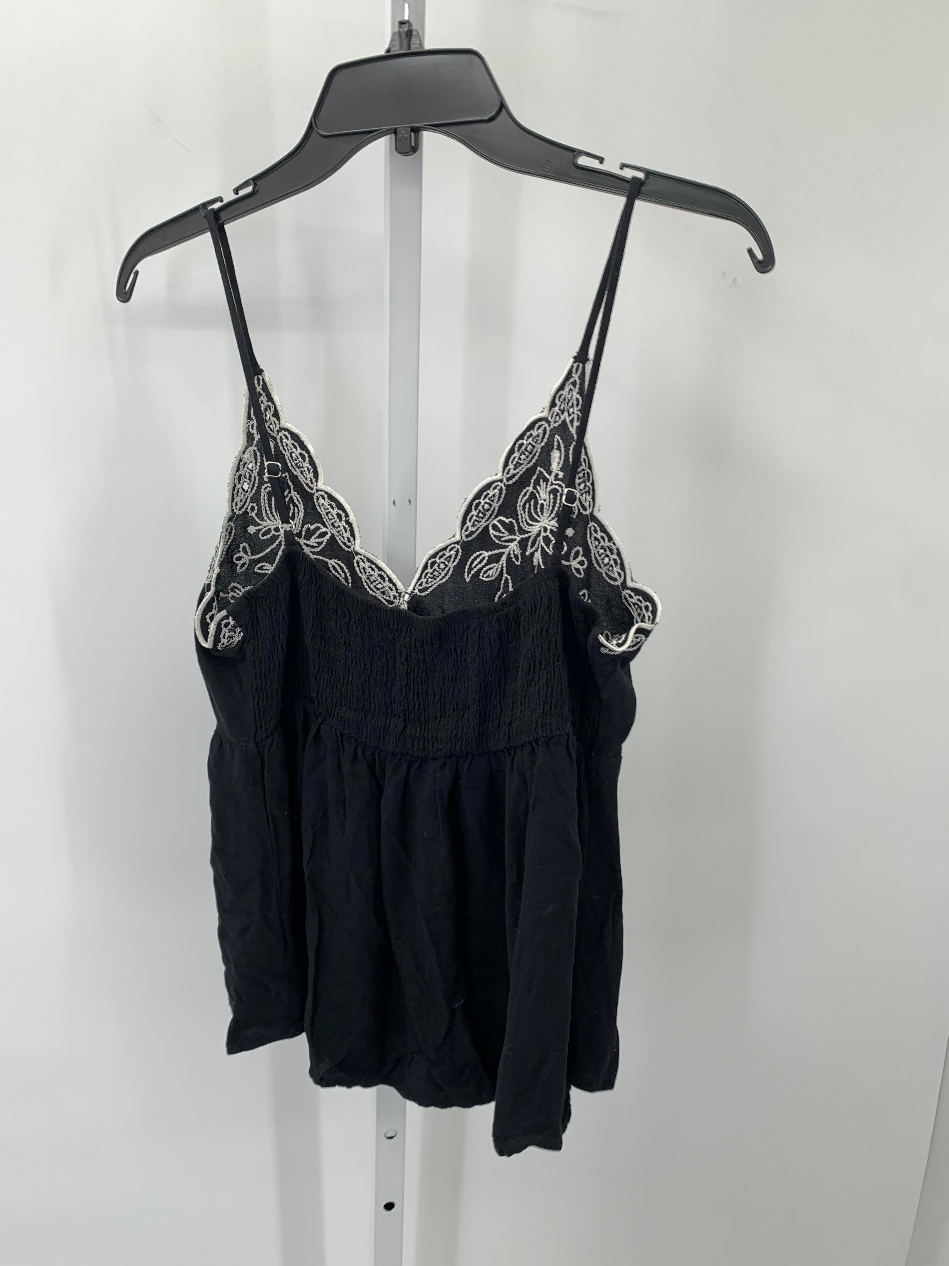 Love on a Hanger Size Large Juniors Tank